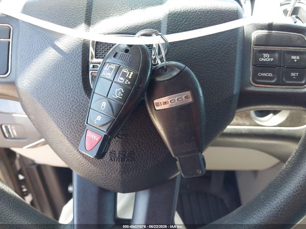 2014 DODGE GRAND CARAVAN SXT — I11