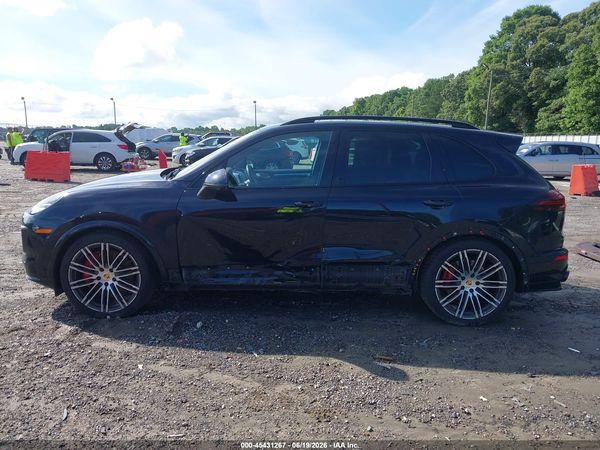 2017 PORSCHE CAYENNE GTS