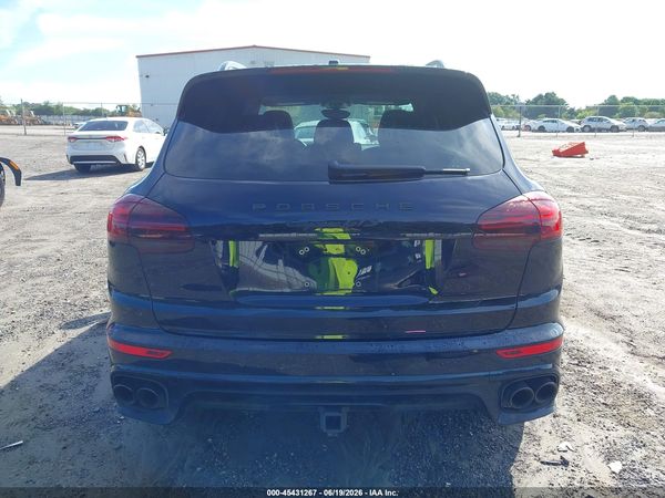 2017 PORSCHE CAYENNE GTS