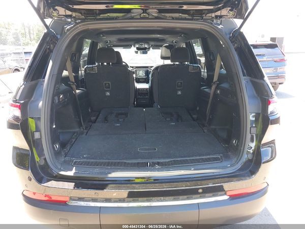 2025 JEEP GRAND CHEROKEE L LAREDO X 4X4