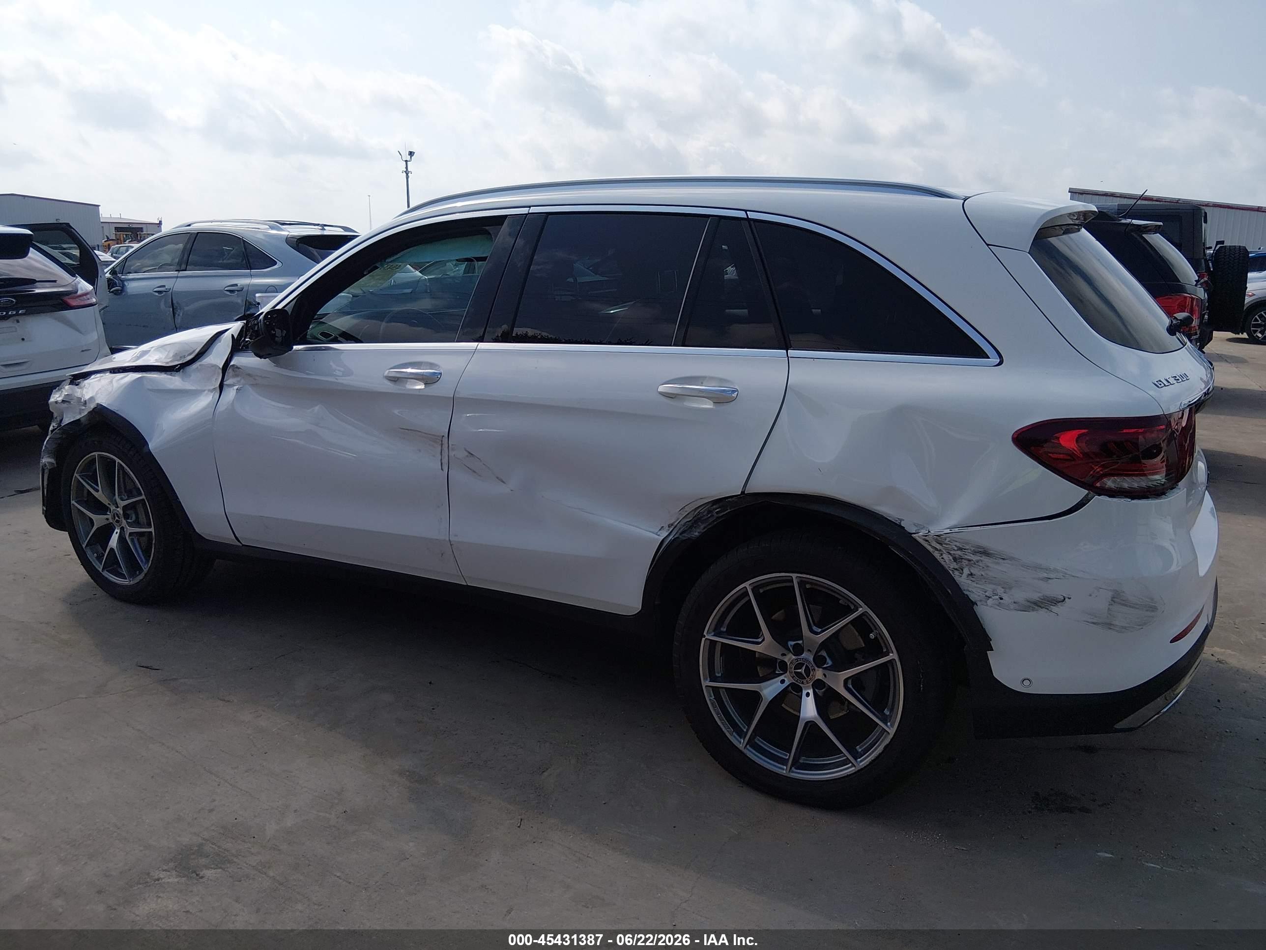 2020 MERCEDES-BENZ GLC 300 4MATIC