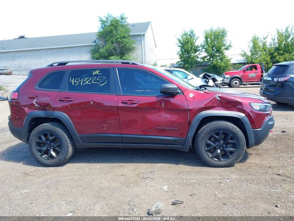2019 JEEP CHEROKEE TRAILHAWK 4X4