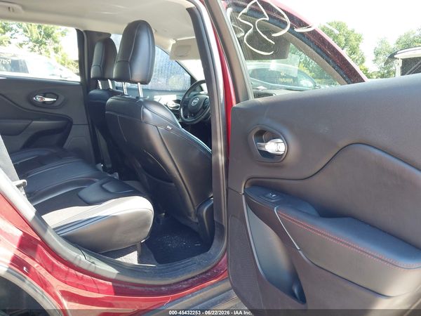 2019 JEEP CHEROKEE TRAILHAWK 4X4
