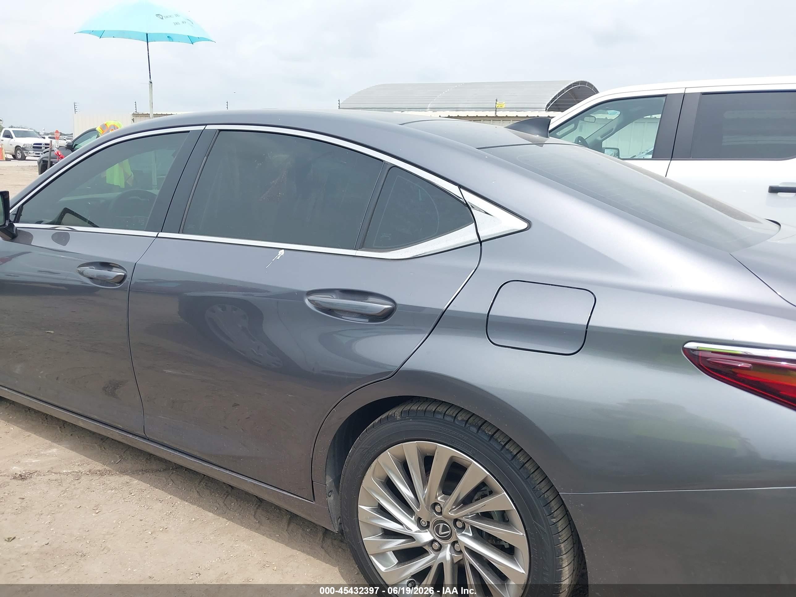 2021 LEXUS ES 350 ULTRA LUXURY