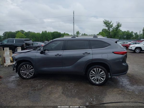 2023 TOYOTA HIGHLANDER PLATINUM