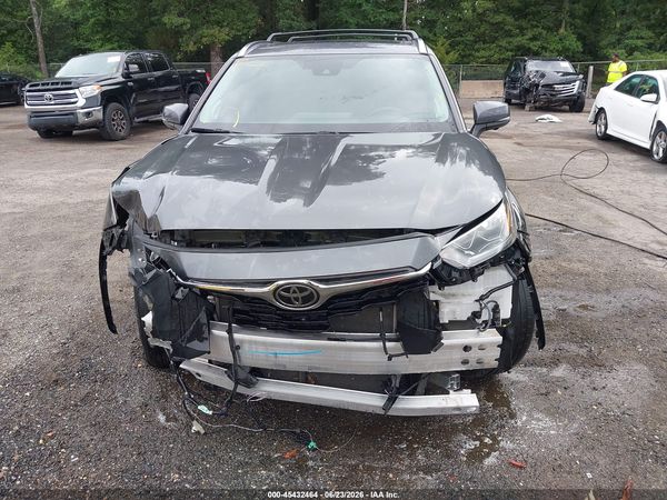2023 TOYOTA HIGHLANDER PLATINUM