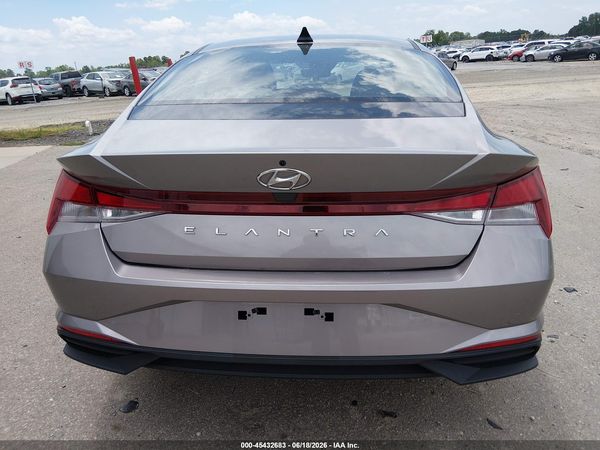 2023 HYUNDAI ELANTRA SE