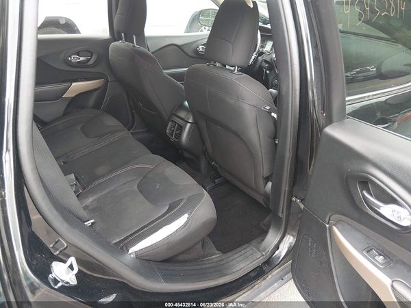 2017 JEEP CHEROKEE LATITUDE FWD