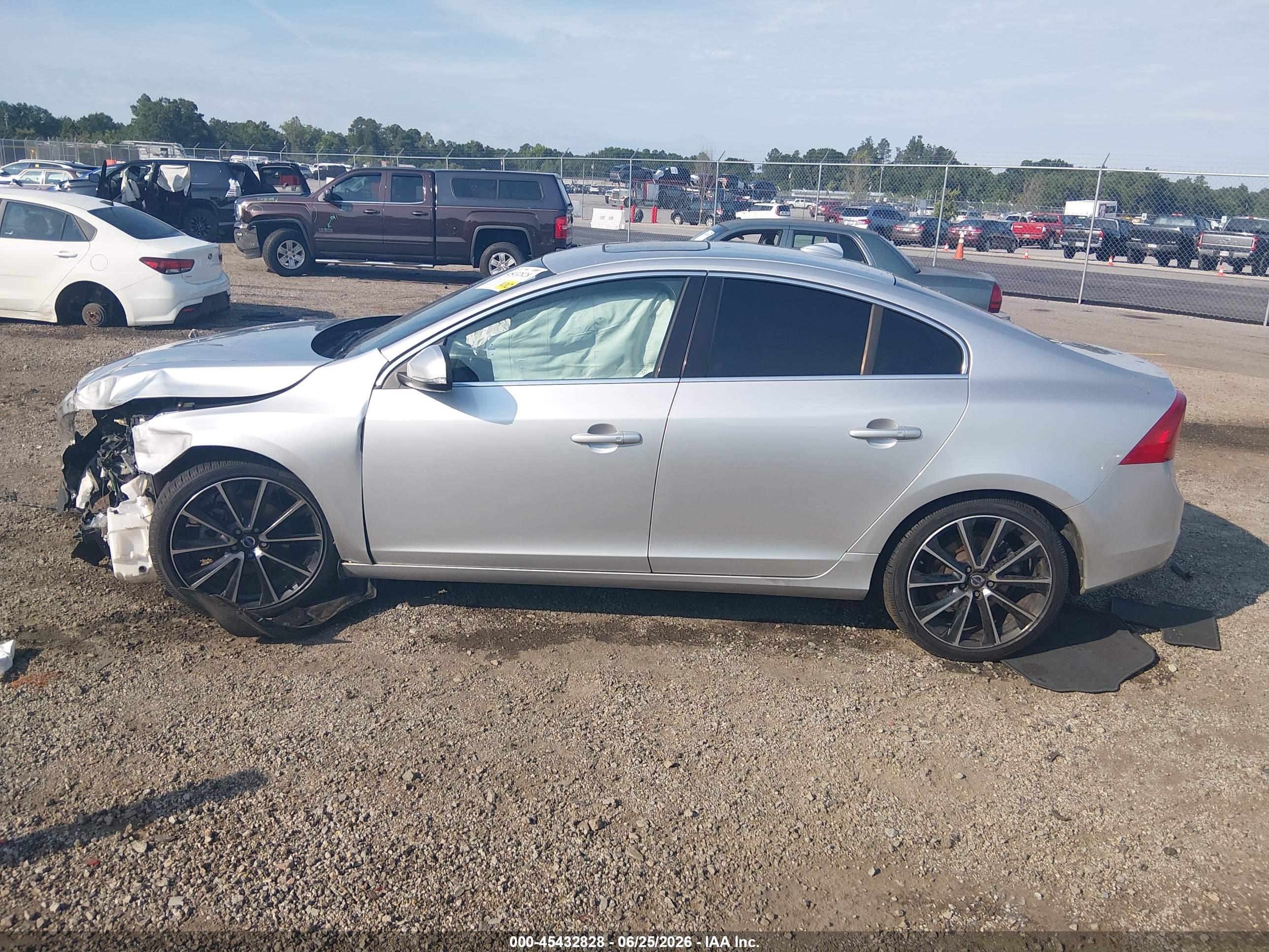 2016 VOLVO S60 T5 DRIVE-E PREMIER