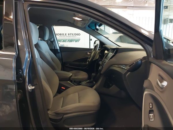 2017 HYUNDAI SANTA FE SE