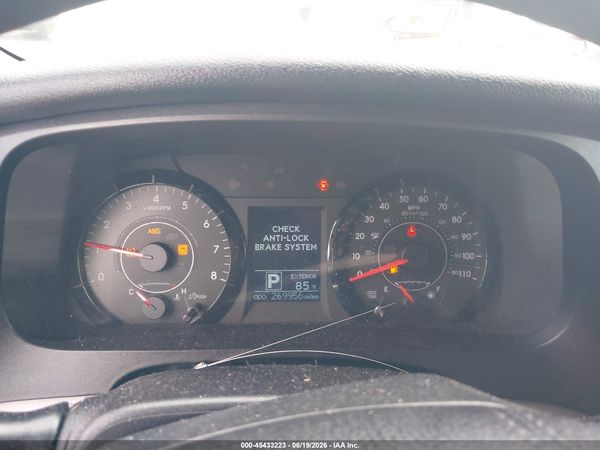 2017 TOYOTA SIENNA LE 8 PASSENGER