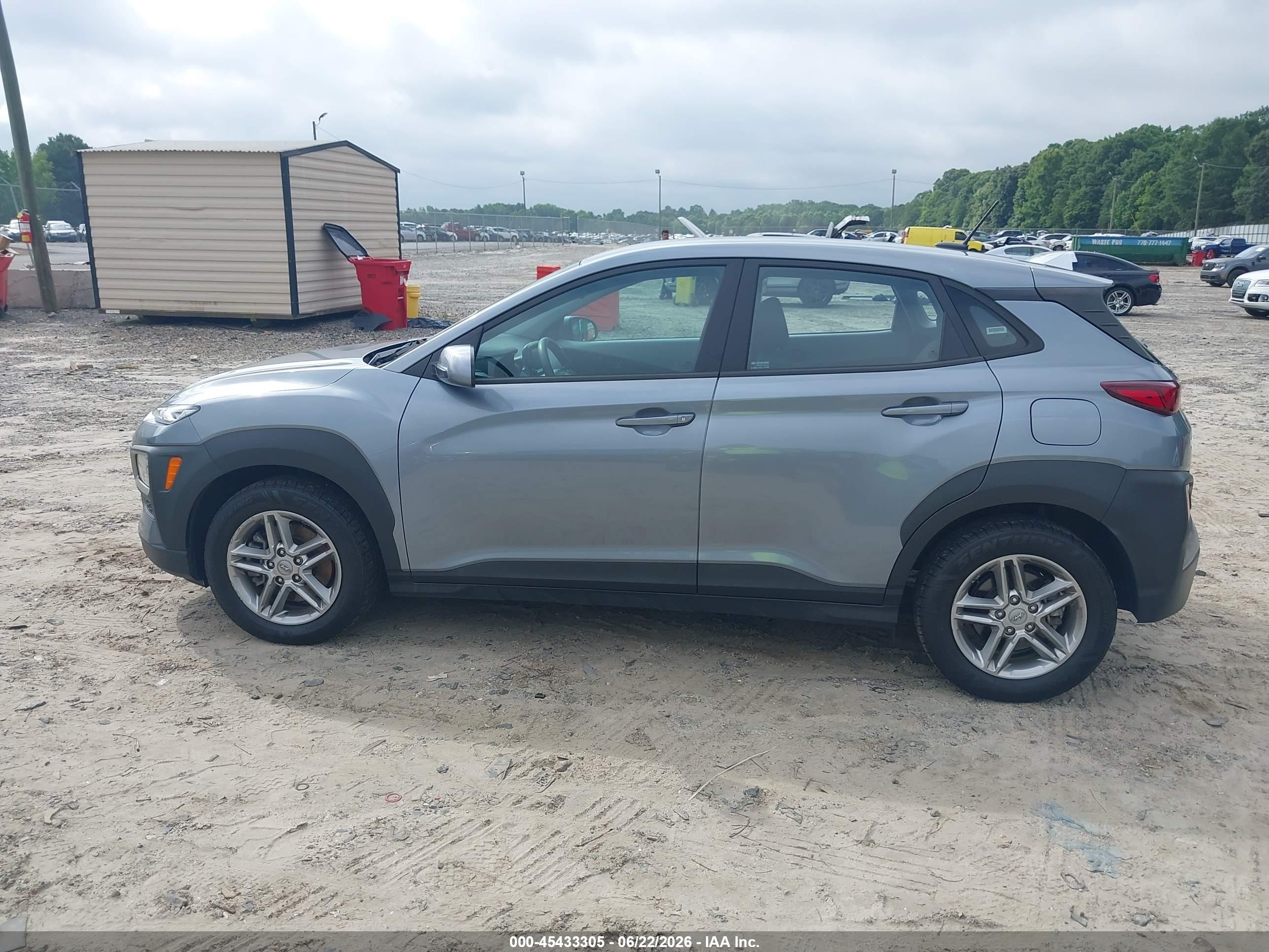 2021 HYUNDAI KONA SE