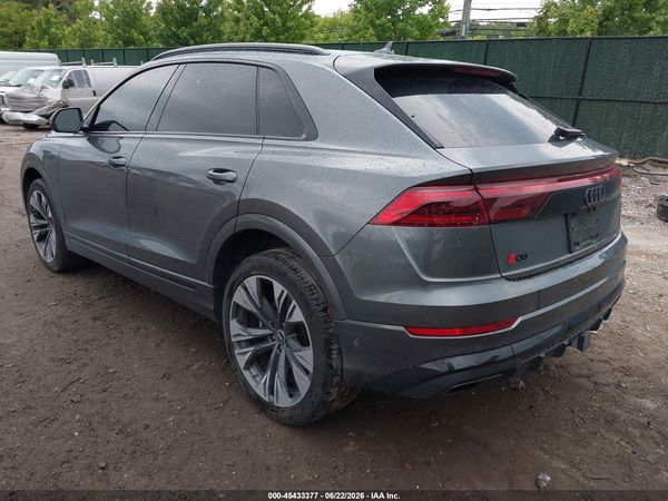 2025 AUDI Q8
