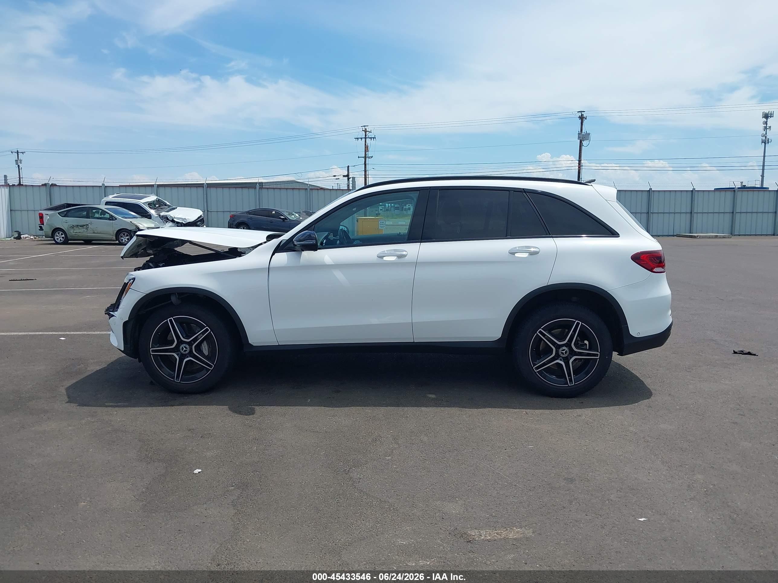 2022 MERCEDES-BENZ GLC 300 4MATIC SUV