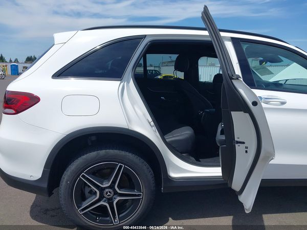 2022 MERCEDES-BENZ GLC 300 4MATIC SUV