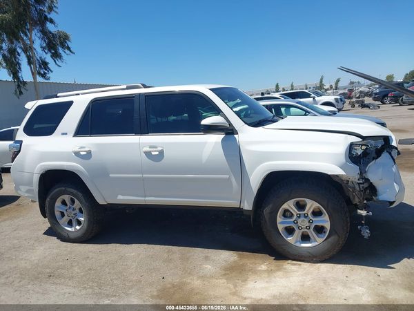 2022 TOYOTA 4RUNNER SR5