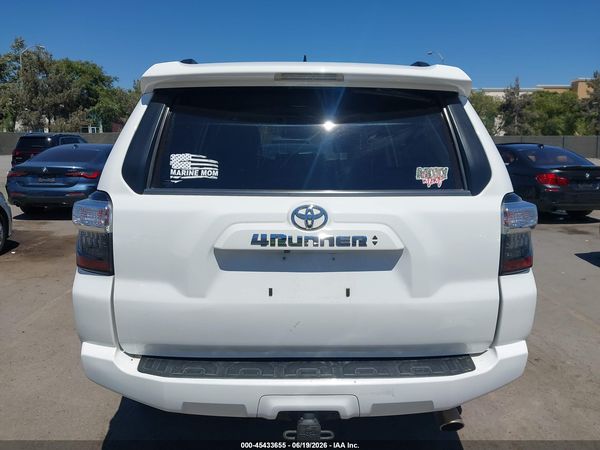 2022 TOYOTA 4RUNNER SR5
