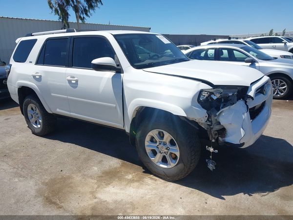 2022 TOYOTA 4RUNNER SR5