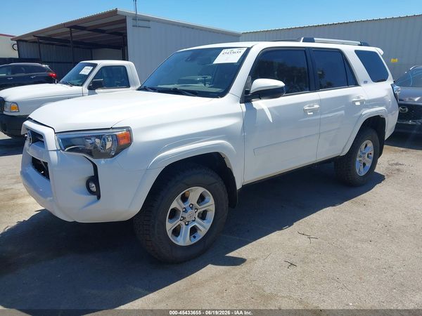2022 TOYOTA 4RUNNER SR5