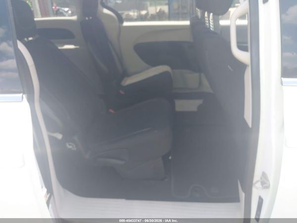 2021 CHRYSLER VOYAGER LX — I8