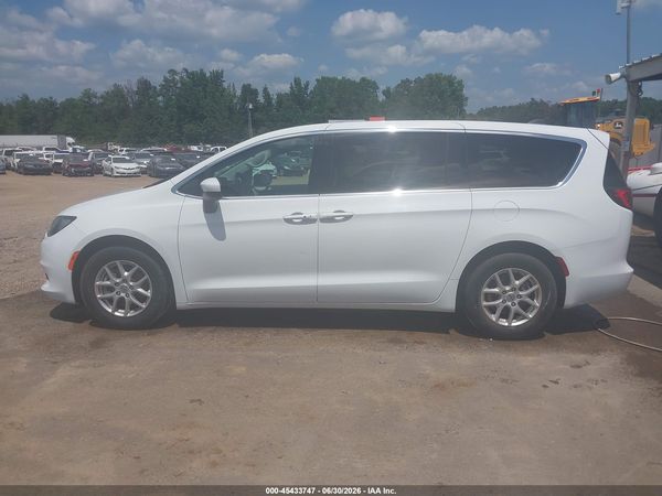 2021 CHRYSLER VOYAGER LX — I117