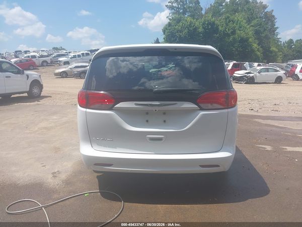 2021 CHRYSLER VOYAGER LX — I119