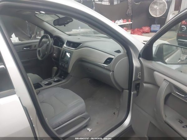 2014 CHEVROLET TRAVERSE LS — I5