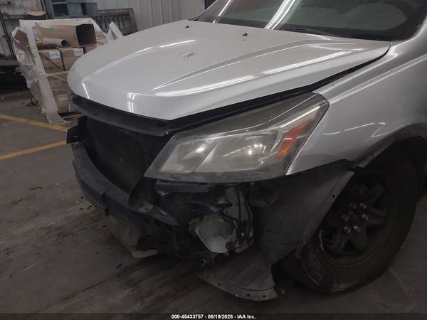 2014 CHEVROLET TRAVERSE LS — I6