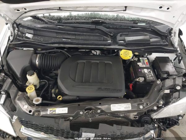 2019 DODGE GRAND CARAVAN SXT — I10
