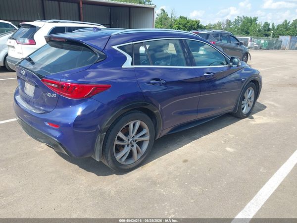 2018 INFINITI QX30 ESSENTIAL