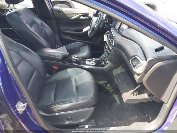 2018 INFINITI QX30 ESSENTIAL