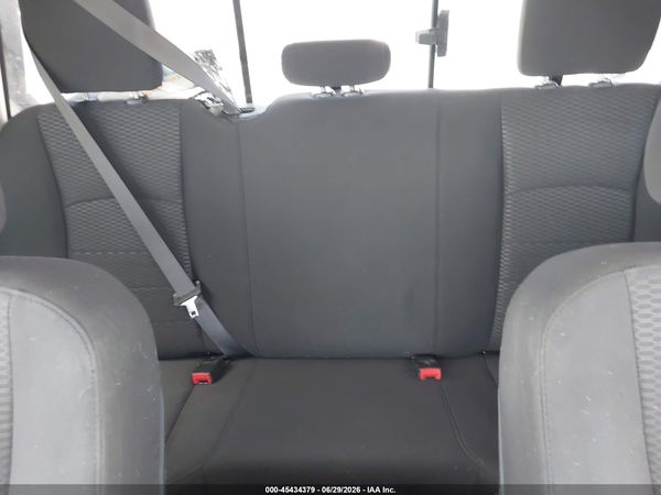 2019 RAM 1500 CLASSIC WARLOCK  4X2 6'4 BOX