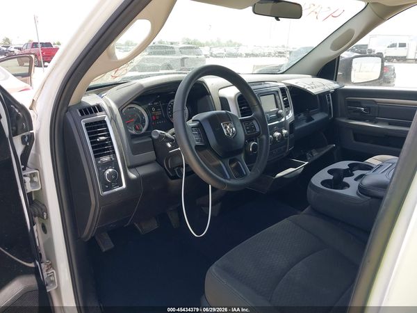 2019 RAM 1500 CLASSIC WARLOCK  4X2 6'4 BOX