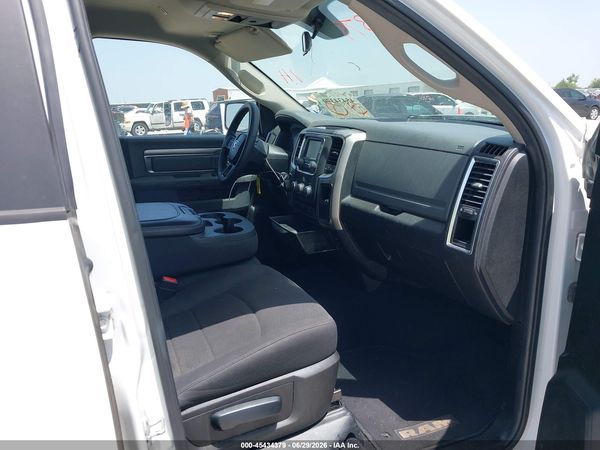 2019 RAM 1500 CLASSIC WARLOCK  4X2 6'4 BOX