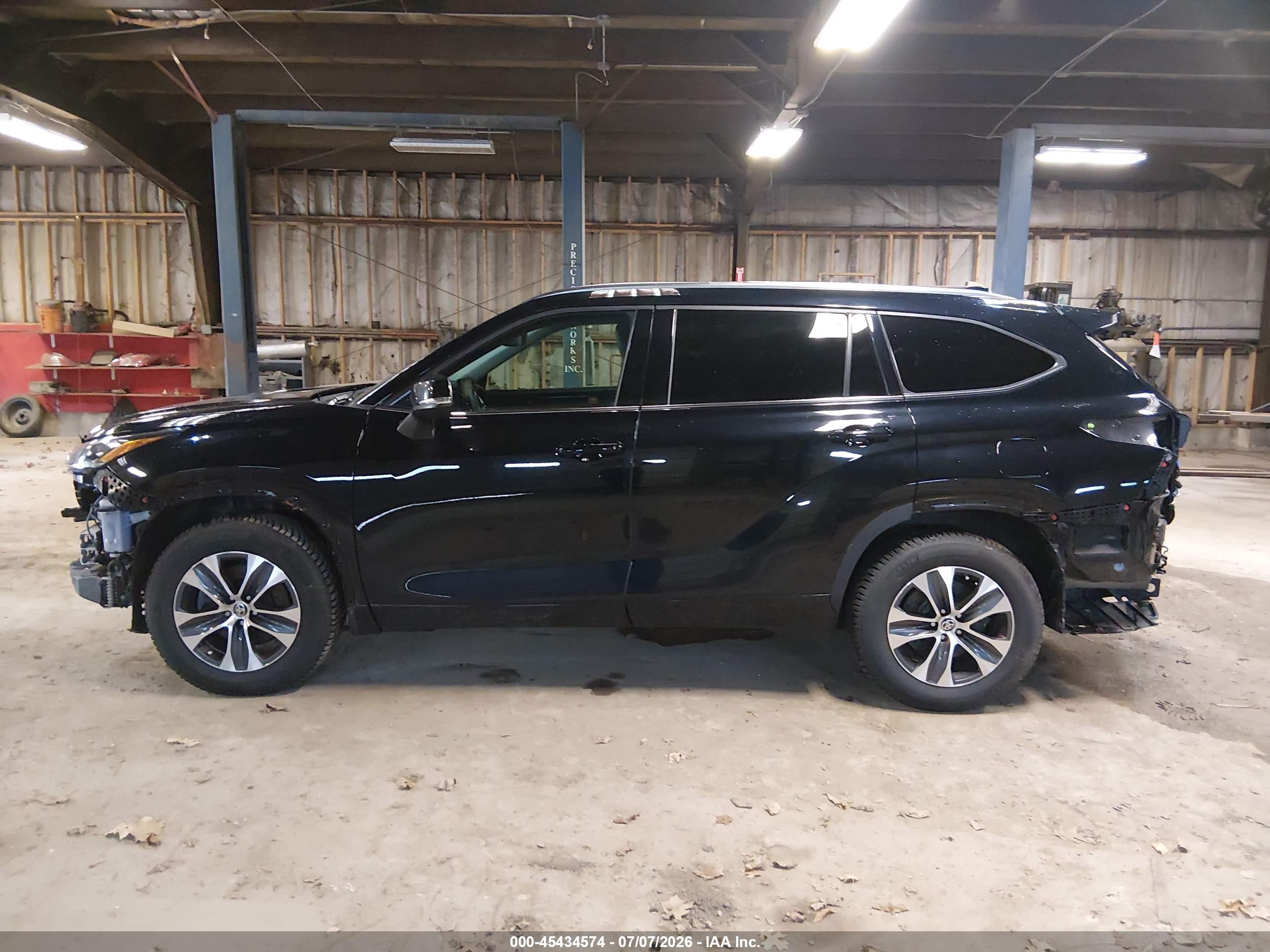 2020 TOYOTA HIGHLANDER XLE