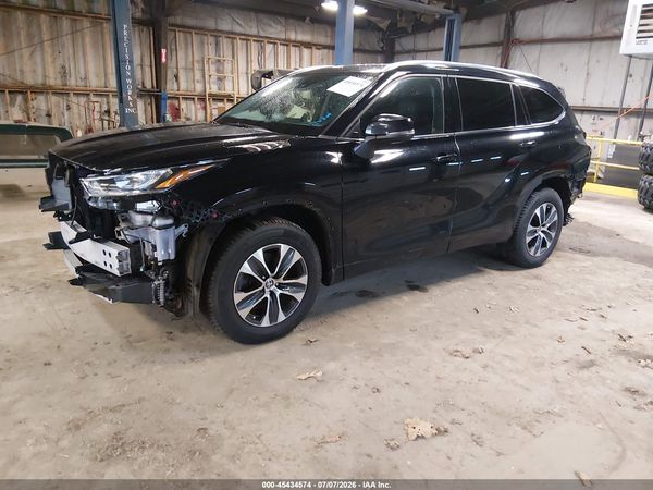 2020 TOYOTA HIGHLANDER XLE