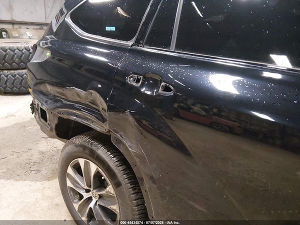 2020 TOYOTA HIGHLANDER XLE