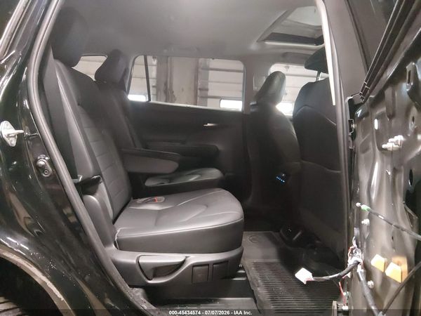 2020 TOYOTA HIGHLANDER XLE