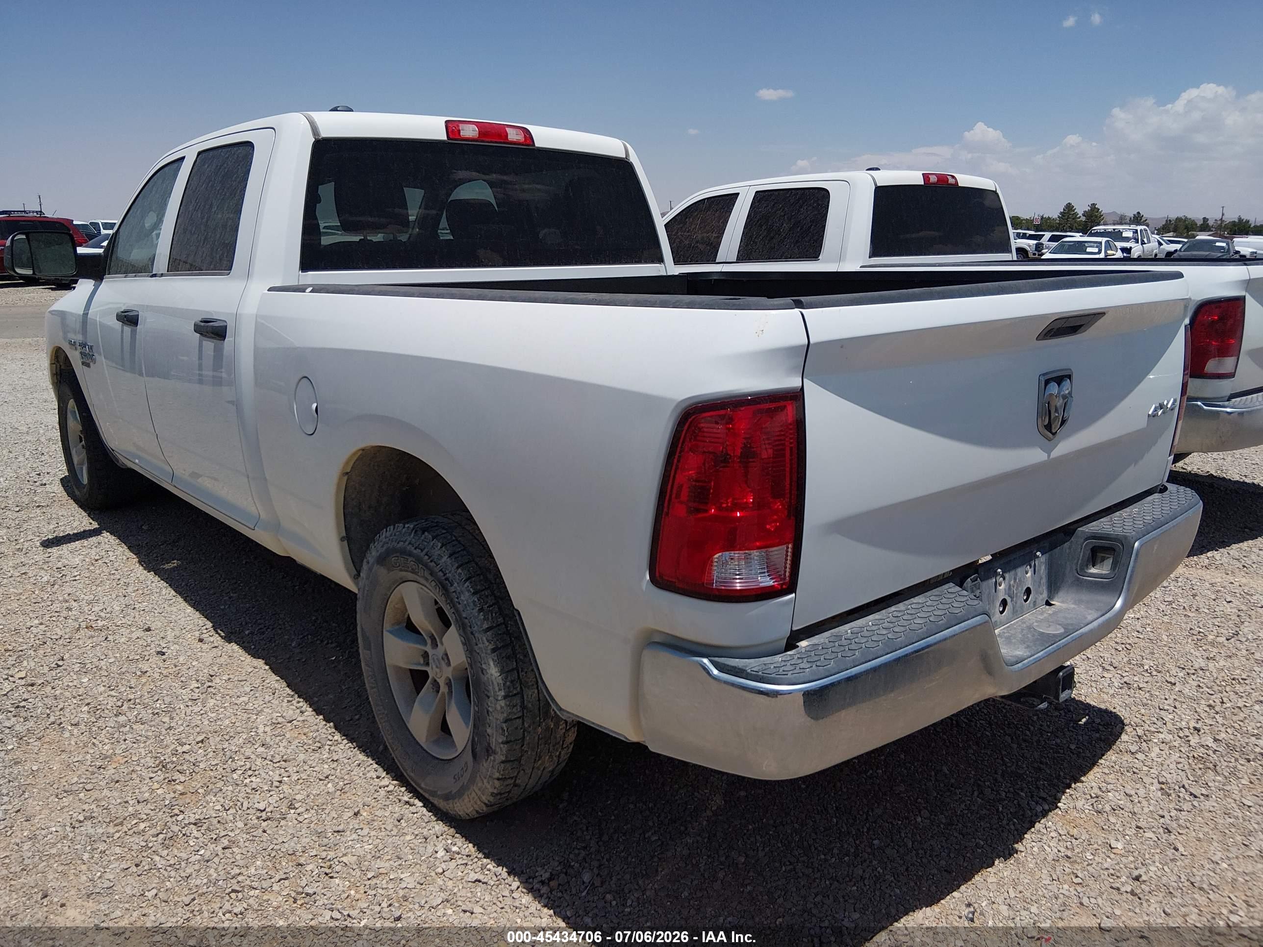 2023 RAM 1500 CLASSIC TRADESMAN  4X4 6'4 BOX