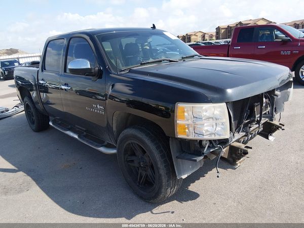 2013 CHEVROLET SILVERADO 1500 LT — I1