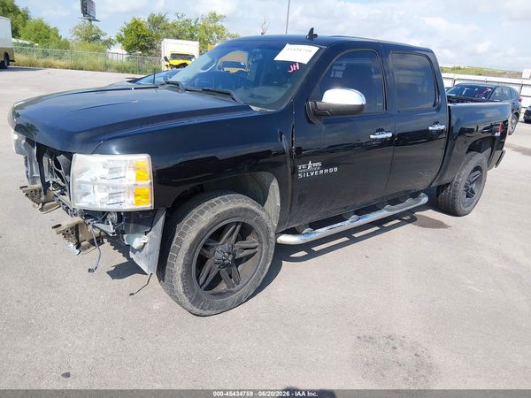 2013 CHEVROLET SILVERADO 1500 — I2