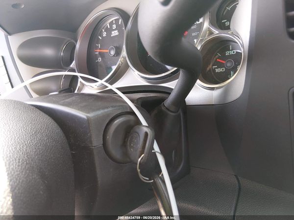 2013 CHEVROLET SILVERADO 1500 LT — I11