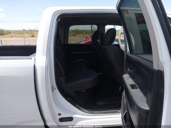 2023 RAM 1500 CLASSIC TRADESMAN  4X4 6'4 BOX