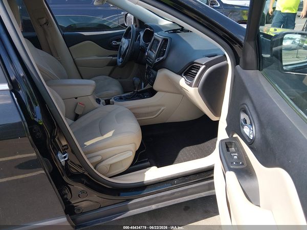 2019 JEEP CHEROKEE LATITUDE FWD