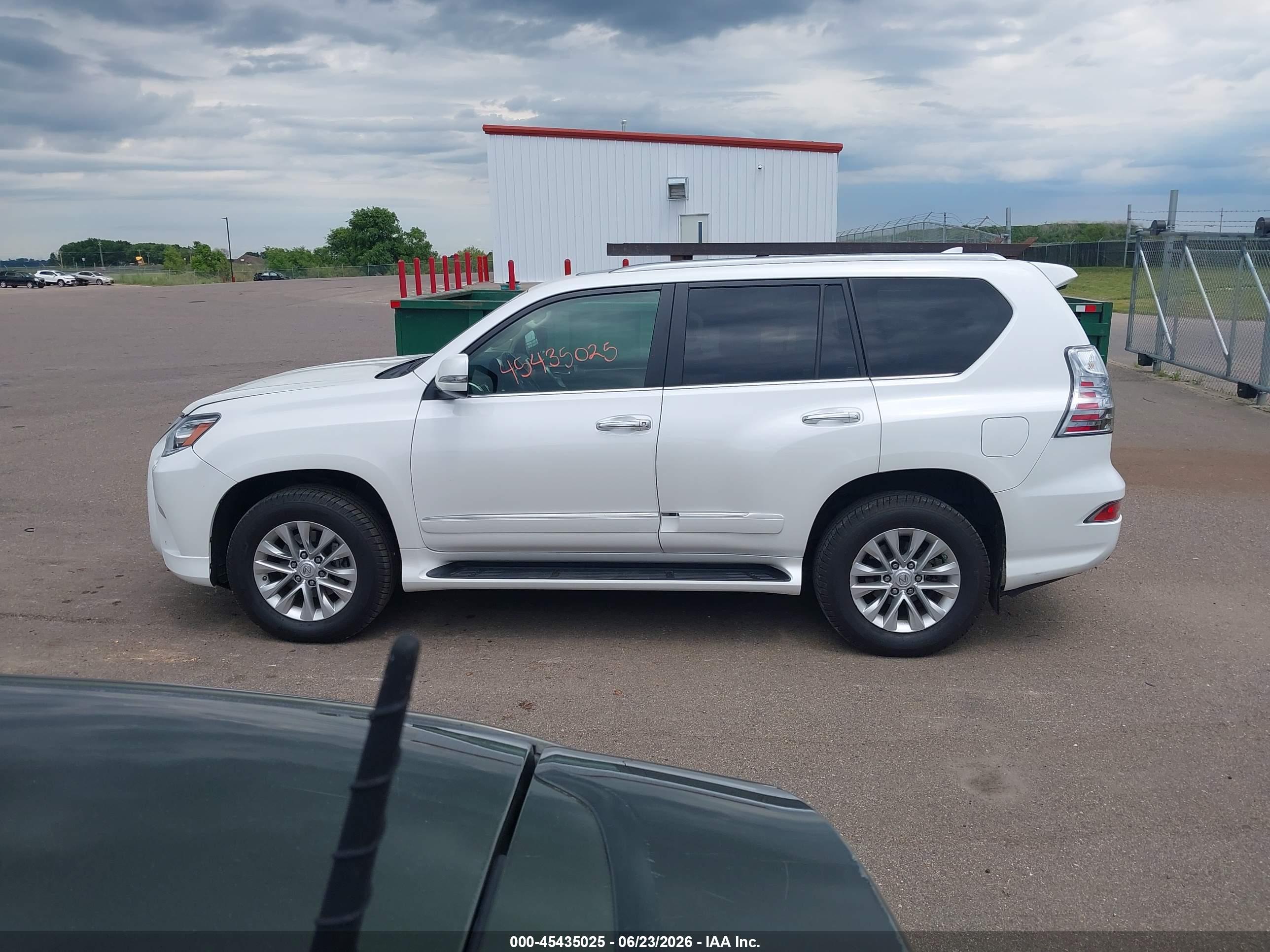 2017 LEXUS GX 460