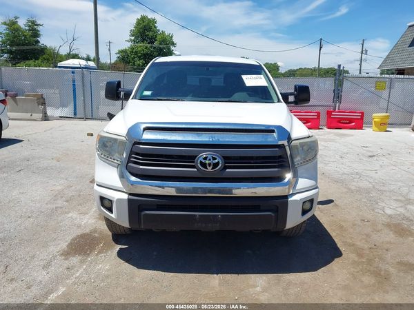 2017 TOYOTA TUNDRA SR 5.7L V8