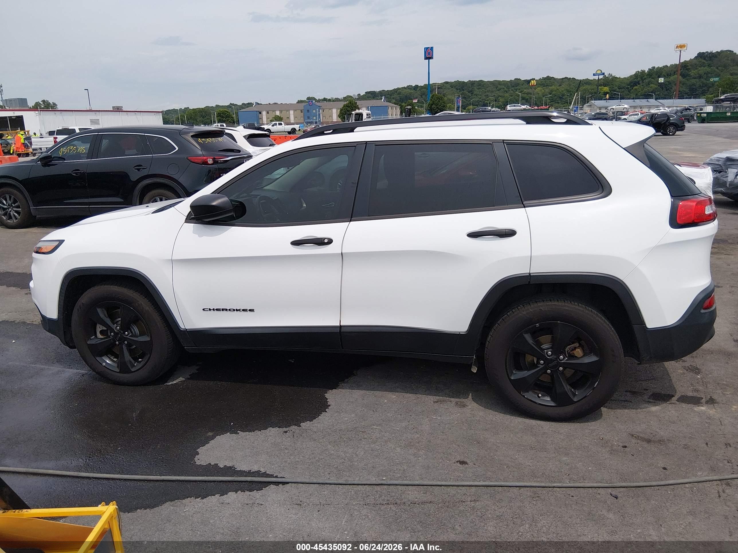 2017 JEEP CHEROKEE ALTITUDE FWD