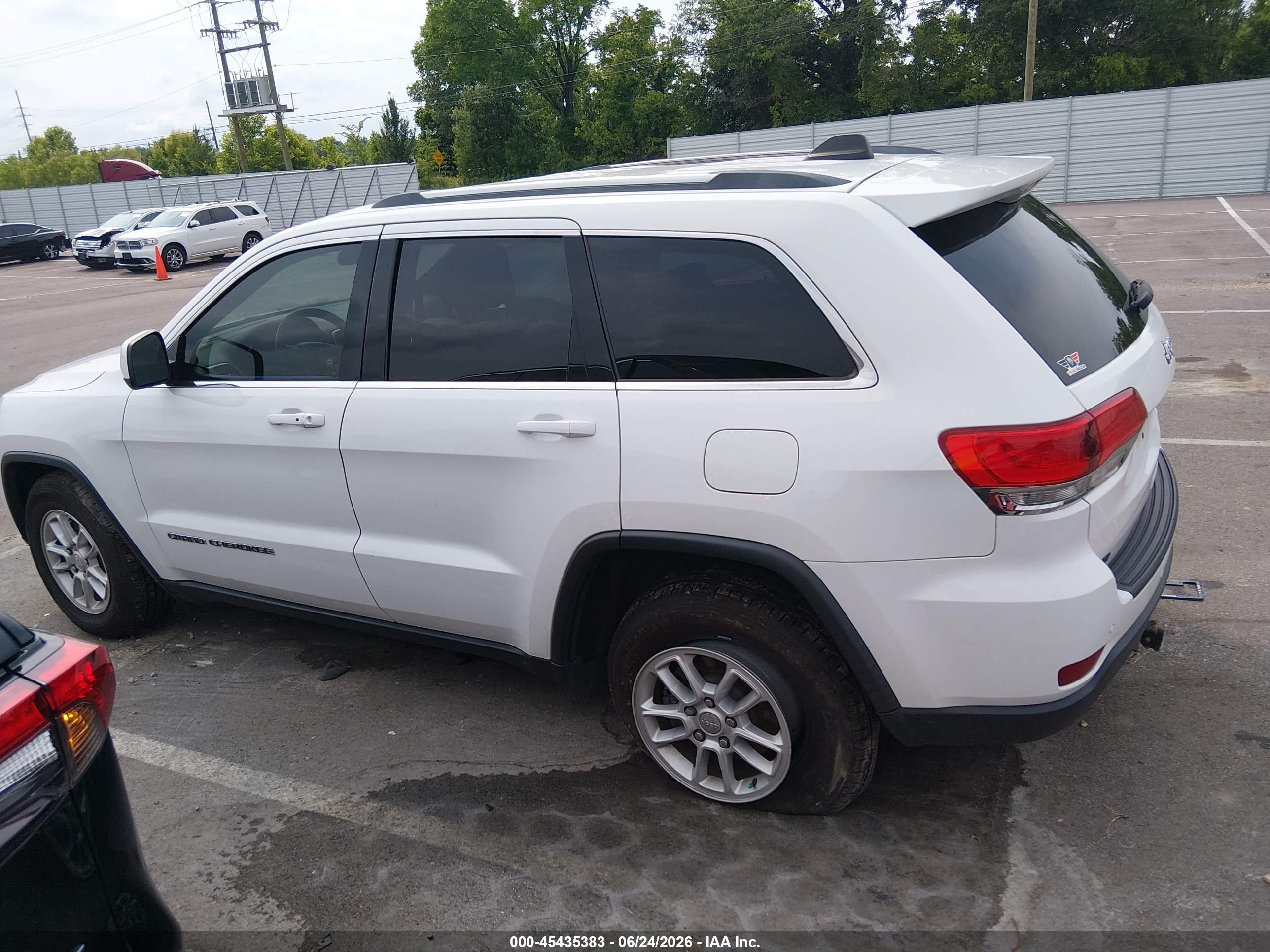2019 JEEP GRAND CHEROKEE LAREDO E 4X2