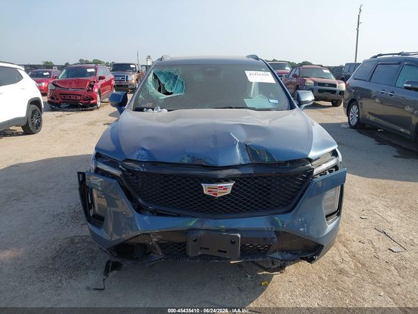 2025 CADILLAC XT4 FWD SPORT