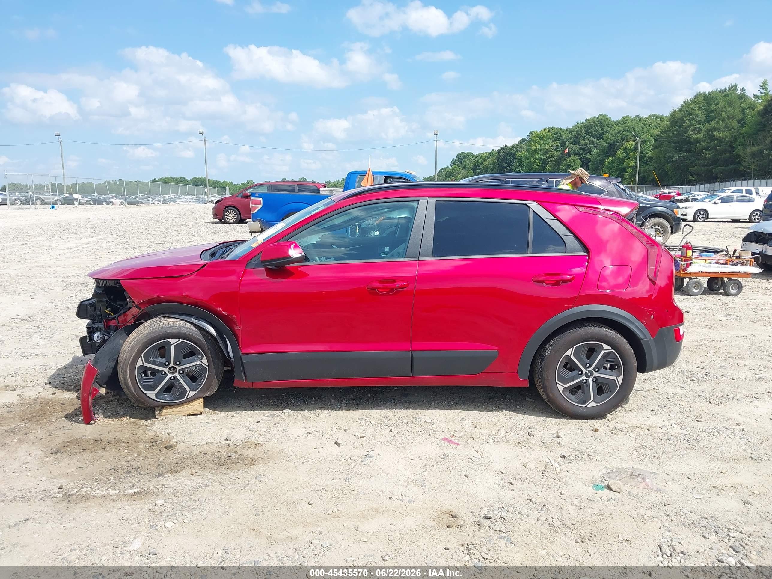2025 KIA NIRO EX